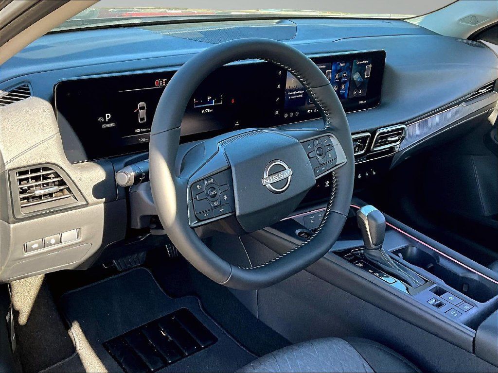 Used 2026 Nissan Sentra SV w/ SV Convenience Package FWD image 7