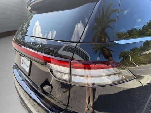 Used 2025 Lincoln Aviator Reserve w/ Illumination Package AWD/4WD image 13