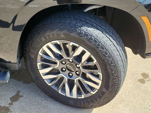 Used 2025 Chevrolet Tahoe Z71 image 31