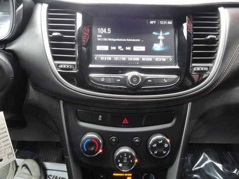 Used 2017 Chevrolet Trax LT image 13