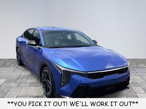 Used 2025 Kia K4 GT-Line FWD image 1