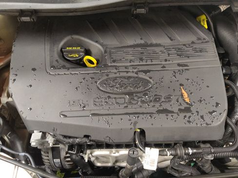 Used 2017 Ford Escape Titanium FWD image 30