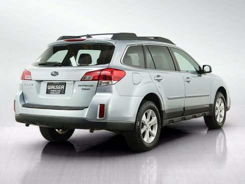 Used 2014 Subaru Outback 3.6R Limited AWD/4WD image 5