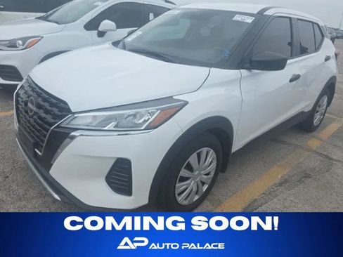 Used 2024 Nissan Kicks S FWD image 1