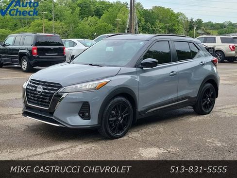 Used 2023 Nissan Kicks SR w/ SR Premium Package FWD image 1