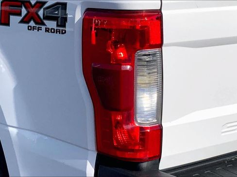 Used 2019 Ford F250 Lariat w/ Lariat Ultimate Package AWD/4WD image 29