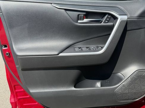Used 2020 Toyota RAV4 Limited AWD/4WD image 20