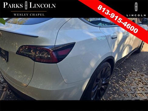 Used 2022 Tesla Model Y Performance image 10