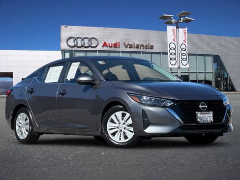 Used 2025 Nissan Sentra S image 1