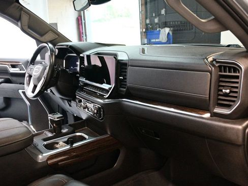 Used 2024 GMC Sierra 1500 Elevation w/ Elevation Premium Package AWD/4WD image 29