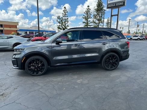 Used 2021 Kia Sorento SX image 4