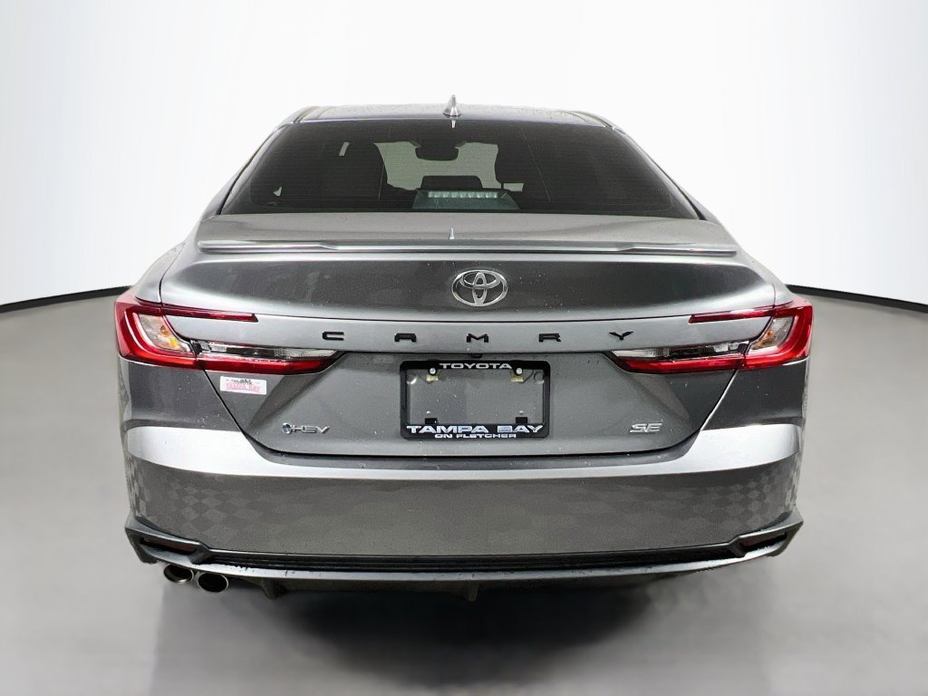 Used 2025 Toyota Camry SE FWD image 4