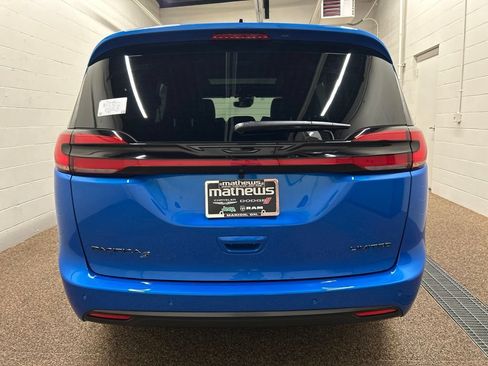 New 2027 Chrysler Pacifica Limited w/ Family Tech Group FWD image 3
