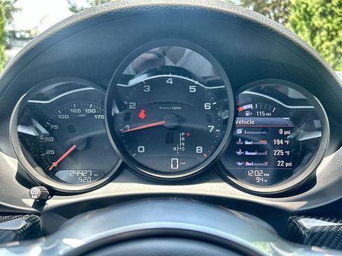 Used 2024 Porsche 718 Boxster RWD image 20