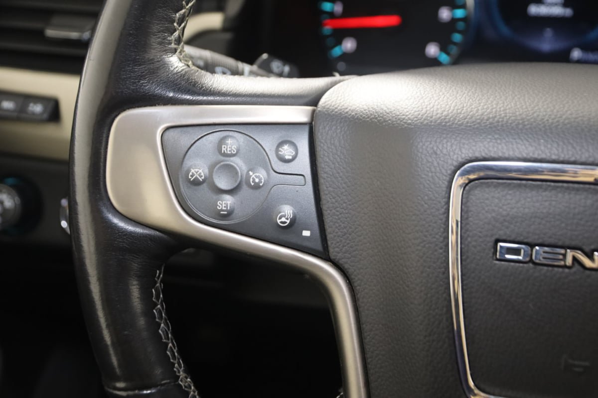 Used 2019 GMC Yukon Denali w/ Denali Ultimate Package AWD/4WD image 30