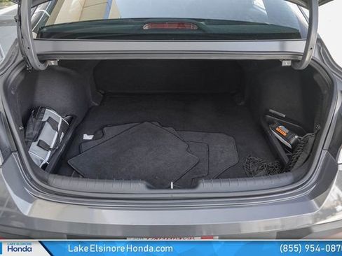 Used 2025 Hyundai Elantra Sport FWD image 29