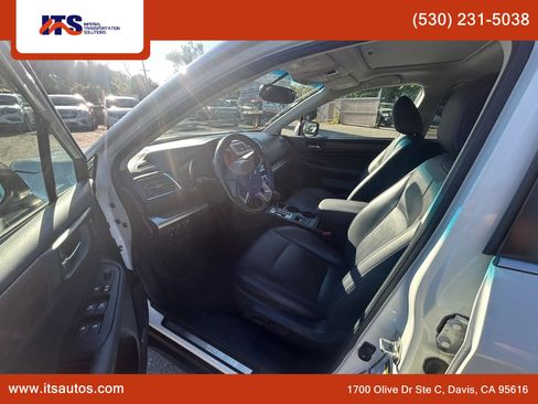 Used 2017 Subaru Outback 3.6R Limited image 10