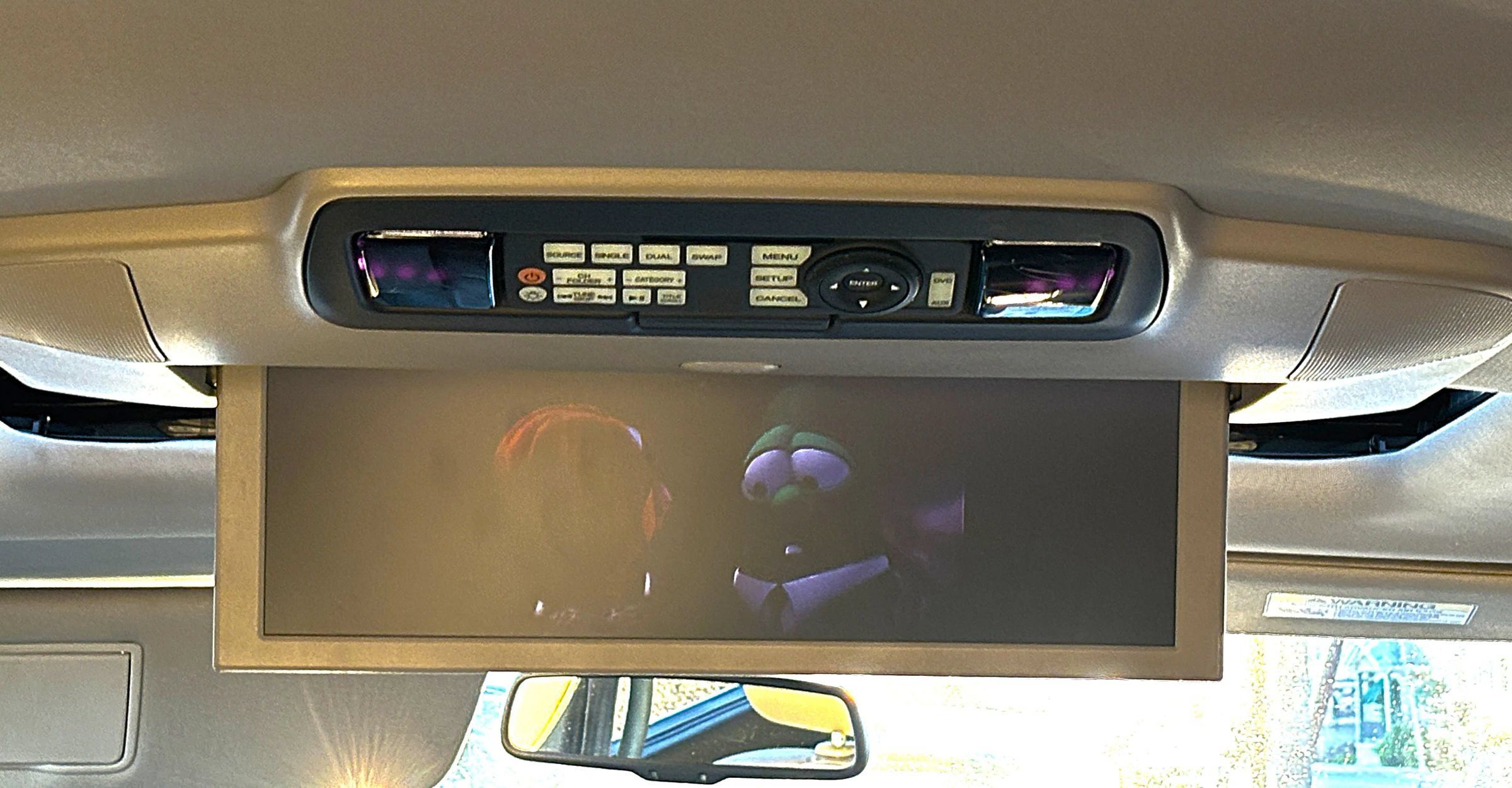 Used 2015 Honda Odyssey Touring Elite image 12