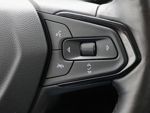 Used 2023 Chevrolet Bolt EUV LT w/ Comfort Package image 19