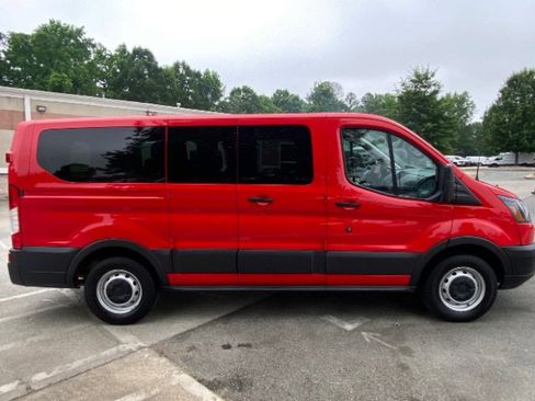 Used 2018 Ford Transit 150 XL image 8