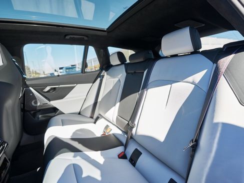 Used 2025 BMW M5 Touring image 43