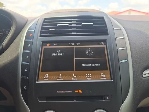 Used 2018 Lincoln MKC Premiere FWD image 26