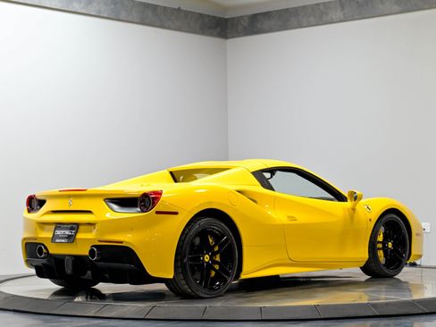 Used 2017 Ferrari 488 Spider RWD image 22