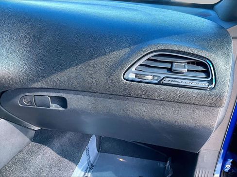 Used 2022 Dodge Challenger GT AWD/4WD image 18