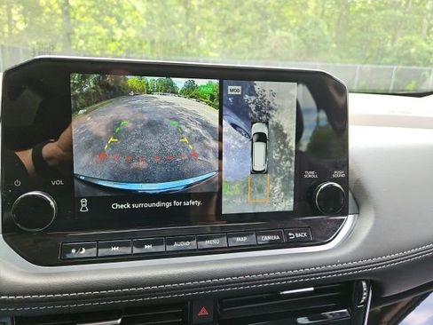 Used 2022 Nissan Rogue SL w/ SL Premium Package image 30