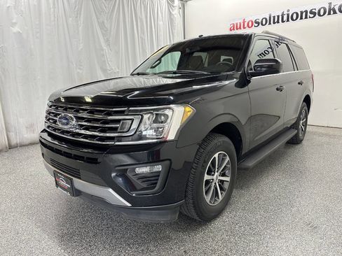 Used 2019 Ford Expedition XLT image 3
