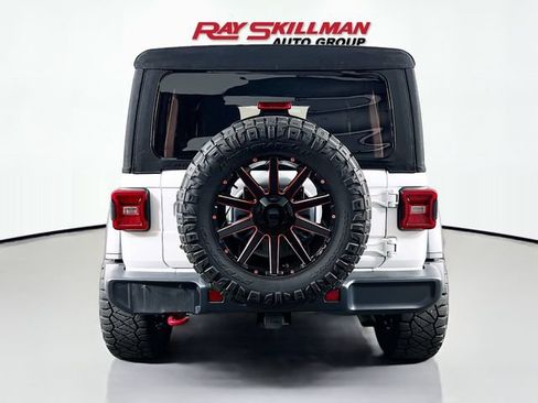 Used 2018 Jeep Wrangler Unlimited Rubicon AWD/4WD image 6