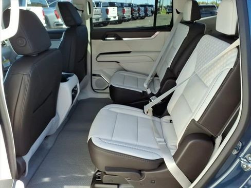 New 2026 GMC Acadia Denali w/ Super Cruise Package image 17