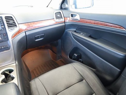 Used 2012 Jeep Grand Cherokee Limited image 21