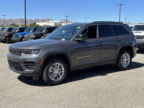 New 2026 Jeep Grand Cherokee Laredo X image 2