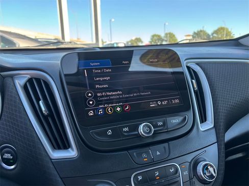 Used 2023 Chevrolet Malibu LT image 21