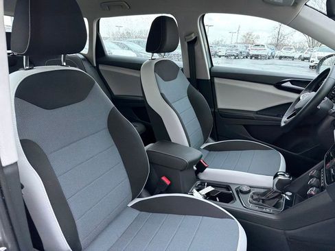 New 2026 Volkswagen Taos S image 22