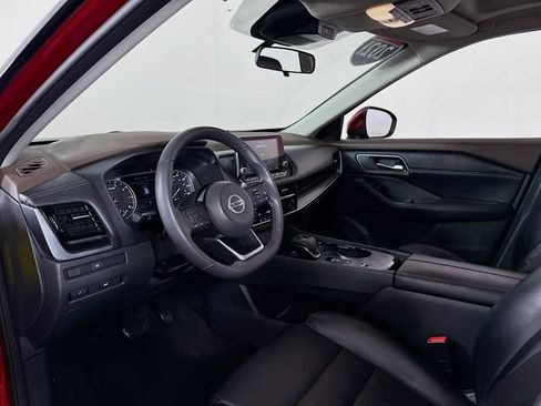 Certified 2021 Nissan Rogue SV w/ Premium Package image 7