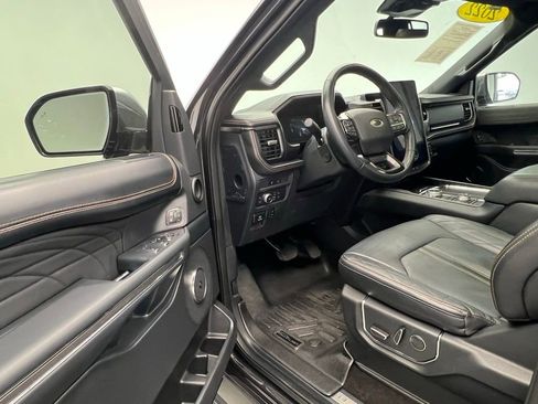 Used 2022 Ford Expedition Platinum image 24
