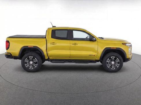Used 2023 GMC Canyon AT4 w/ AT4 Premium Package AWD/4WD image 8