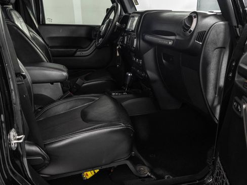 Used 2016 Jeep Wrangler Unlimited Sport AWD/4WD image 42