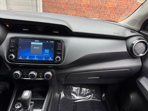 Used 2024 Nissan Kicks SV image 17