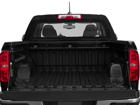 Used 2018 Chevrolet Colorado LT AWD/4WD image 16