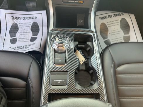 Used 2022 Ford Edge SEL w/ Convenience Package AWD/4WD image 16