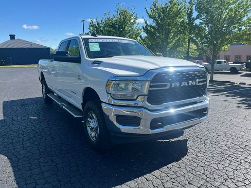 Used 2022 RAM 3500 Big Horn AWD/4WD image 2