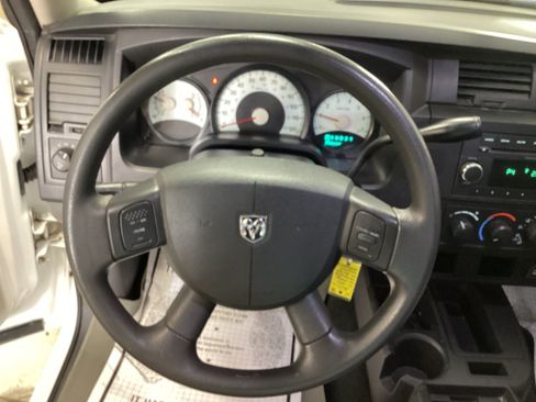 Used 2011 Dodge Dakota Big Horn RWD image 17