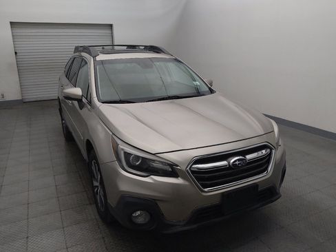 Used 2019 Subaru Outback 3.6R Limited AWD/4WD image 14