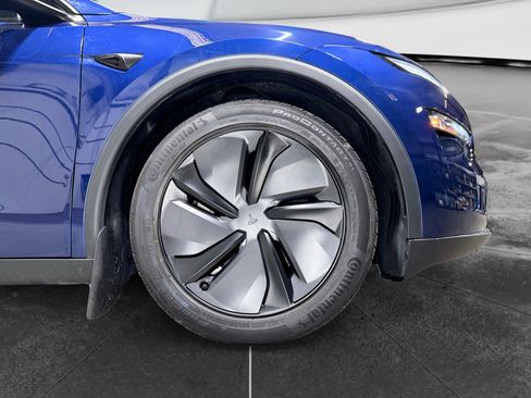 Used 2026 Tesla Model Y Long Range AWD/4WD image 32