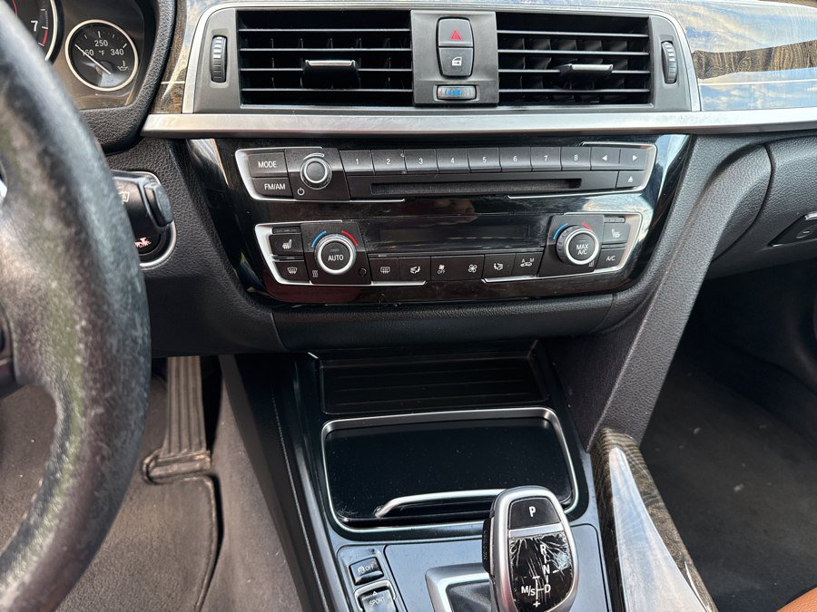 Used 2017 BMW 330i xDrive Sedan AWD/4WD image 10