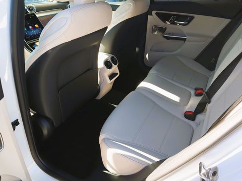 New 2026 Mercedes-Benz GLC 300 4MATIC image 10