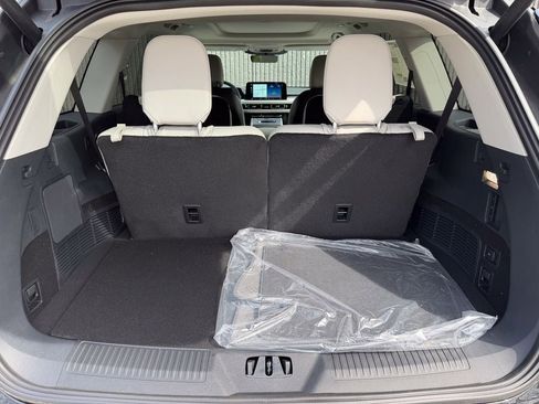 New 2026 Lincoln Aviator AWD image 18